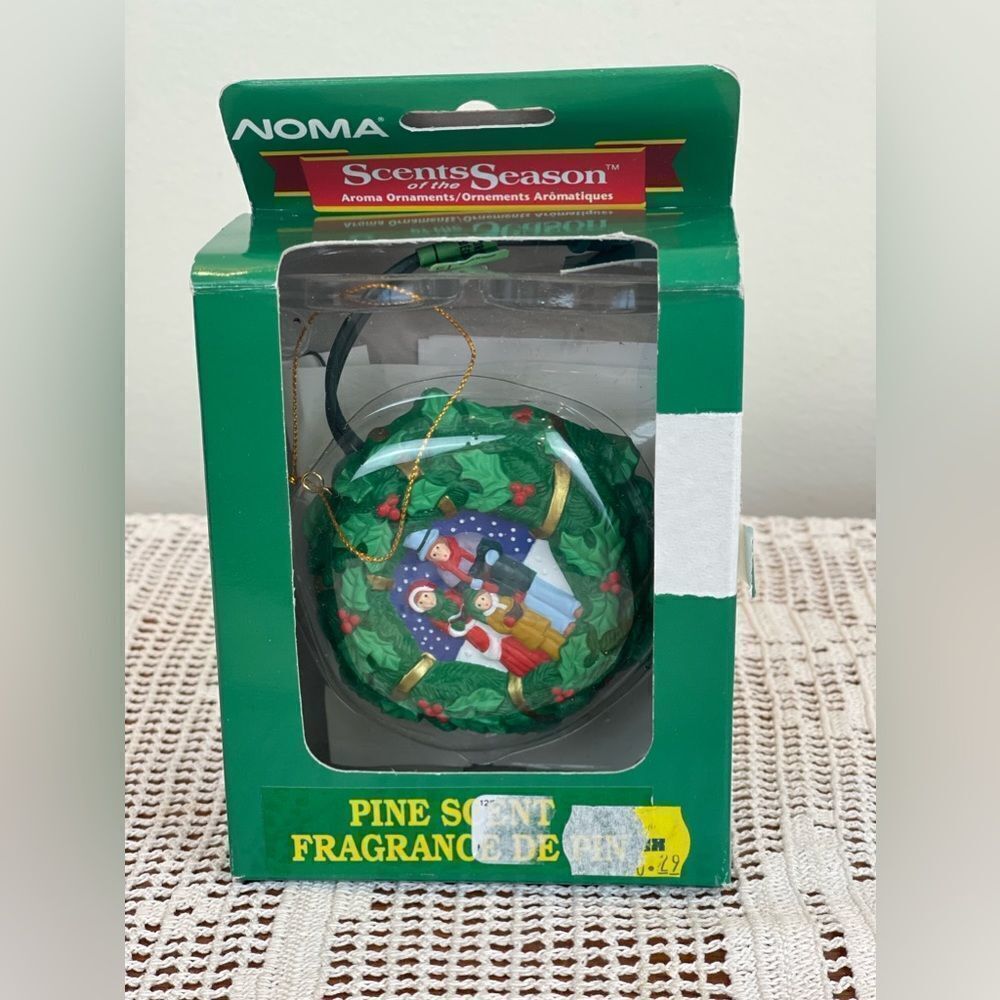 Vintage NOMA Christmas tree ornament plug in || Not tested || Christmas carols